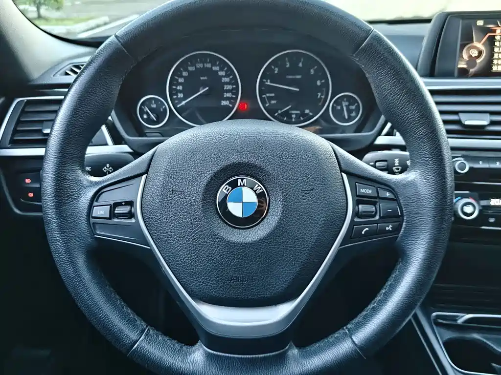 BMW 3 Series — миниатюра 18