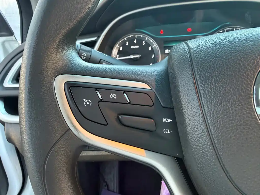 Buick Excelle — миниатюра 10