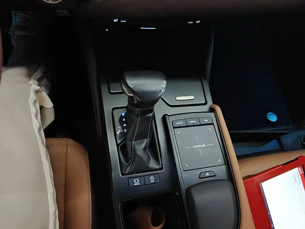 Lexus ES — миниатюра 14
