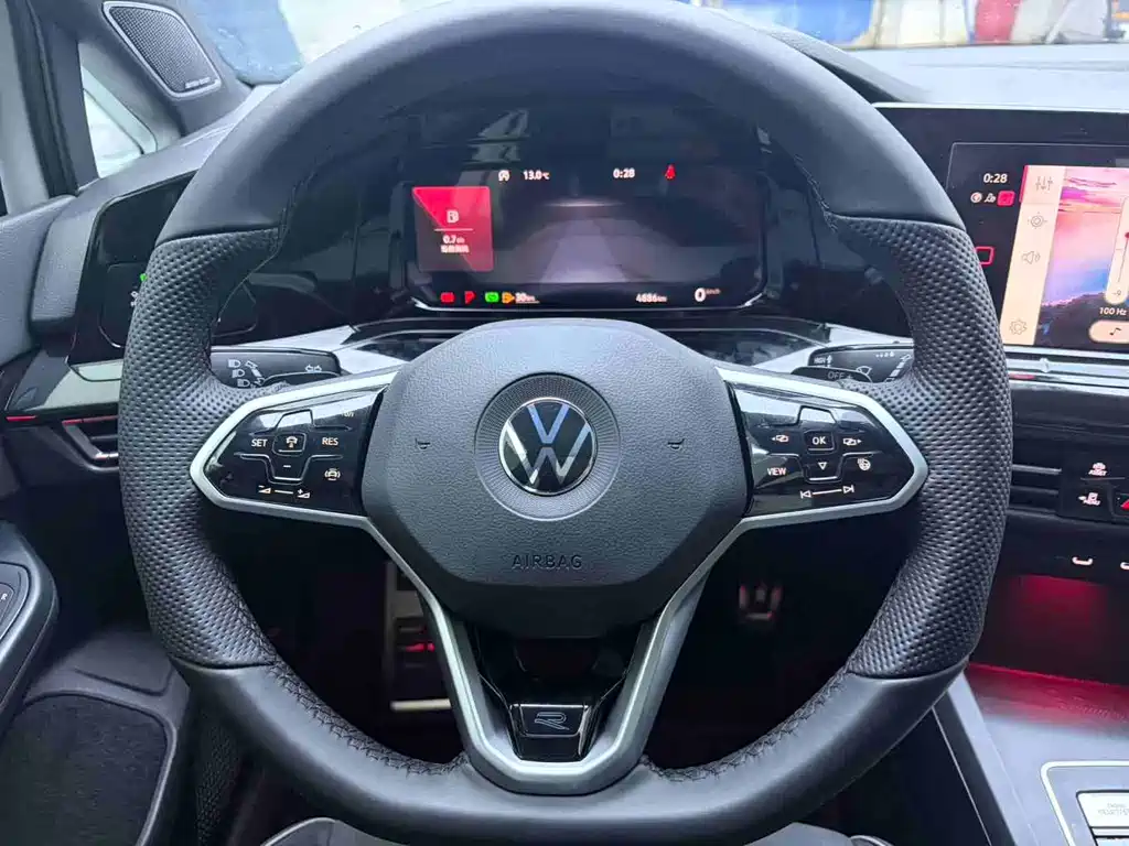 Volkswagen Golf — миниатюра 10