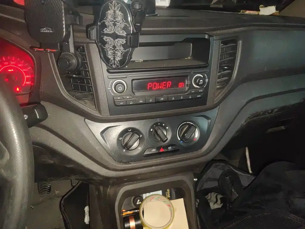 Wuling Hongguang V — миниатюра 9