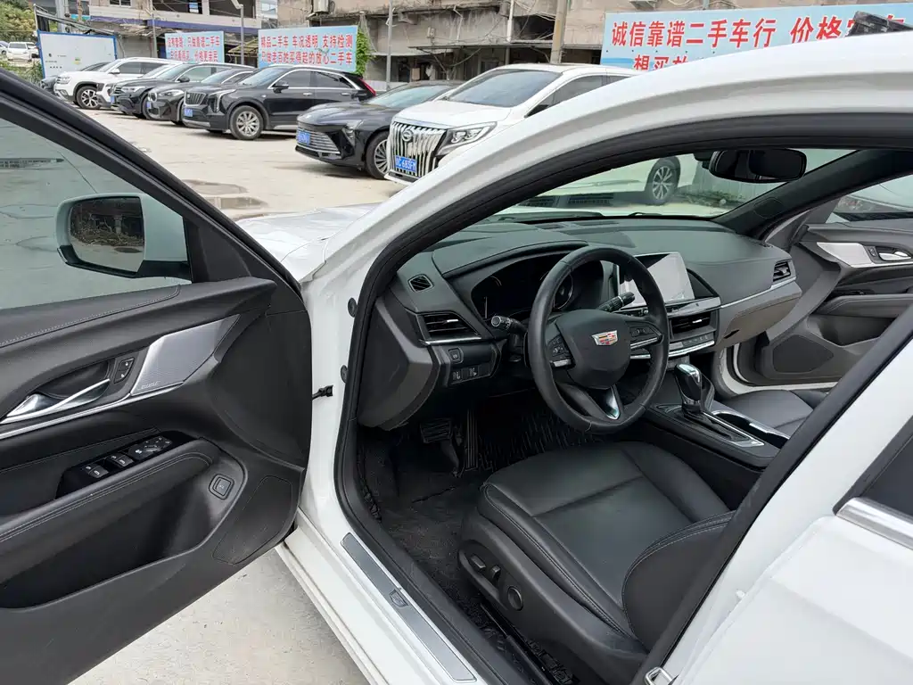 Cadillac CT4 — миниатюра 7