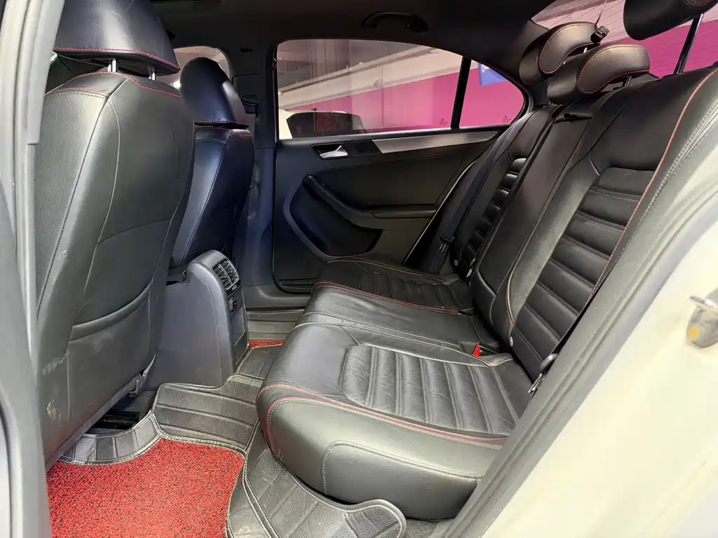 Volkswagen Sagitar — миниатюра 12