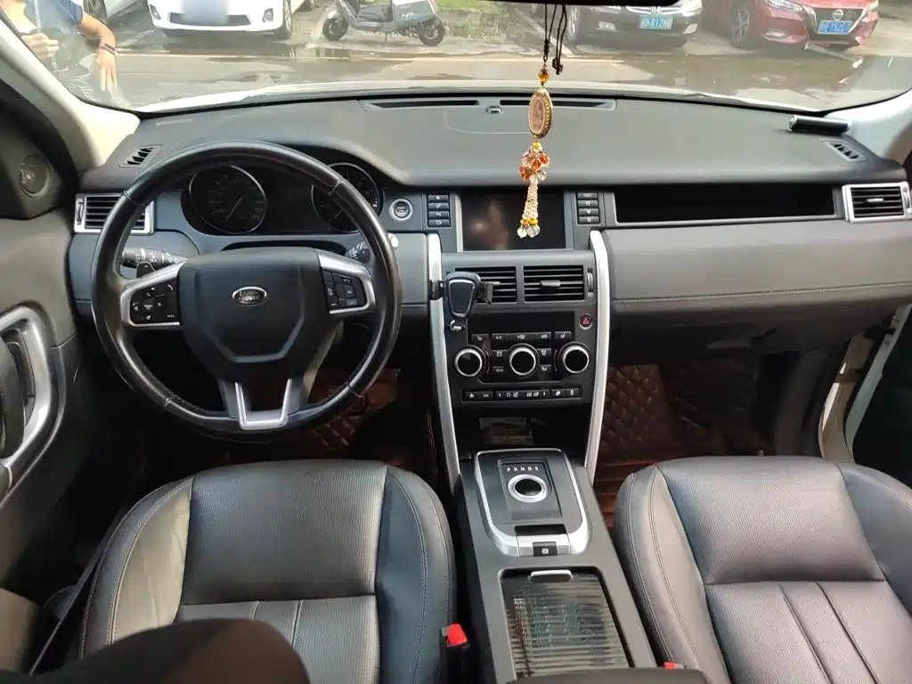 Land Rover Discovery Sport — миниатюра 13