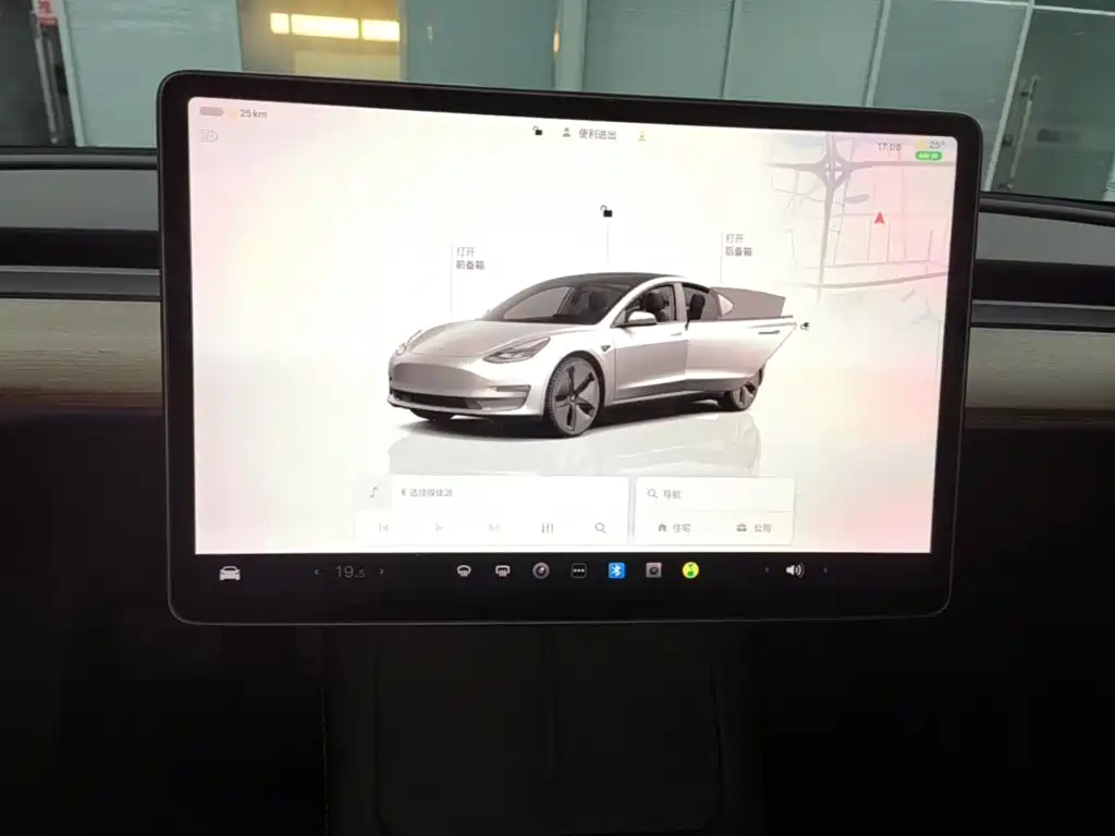 Tesla Model 3 — миниатюра 13