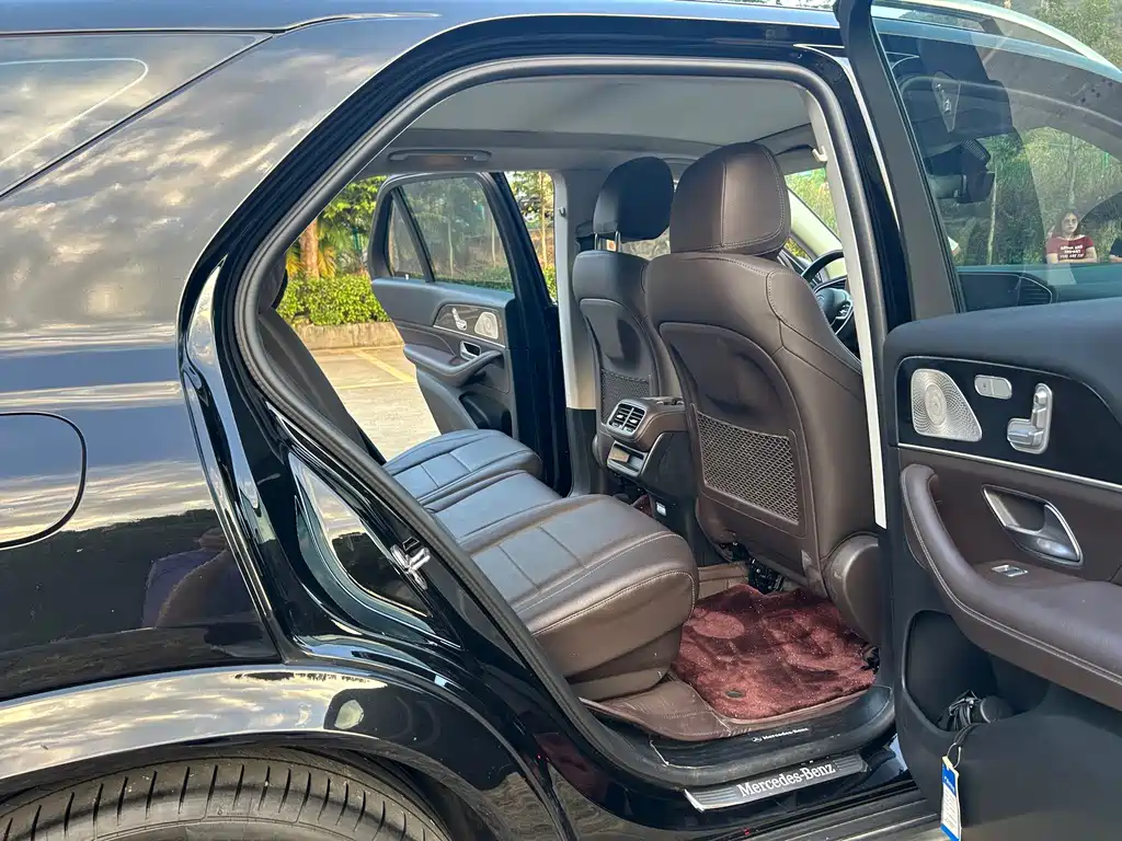 Mercedes-Benz GLE (Import) — миниатюра 5