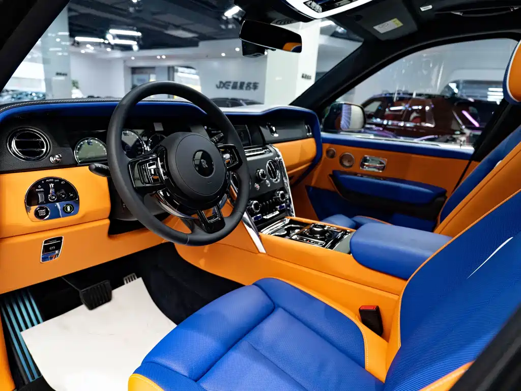 Rolls-Royce Cullinan 2018 мест