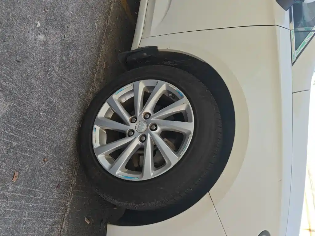 Buick Verano — миниатюра 8