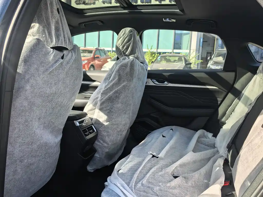 GEELY AUTOMOBILE XINGRUI