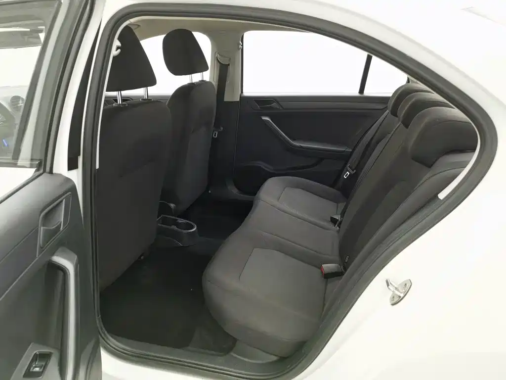 Volkswagen Jetta — миниатюра 15