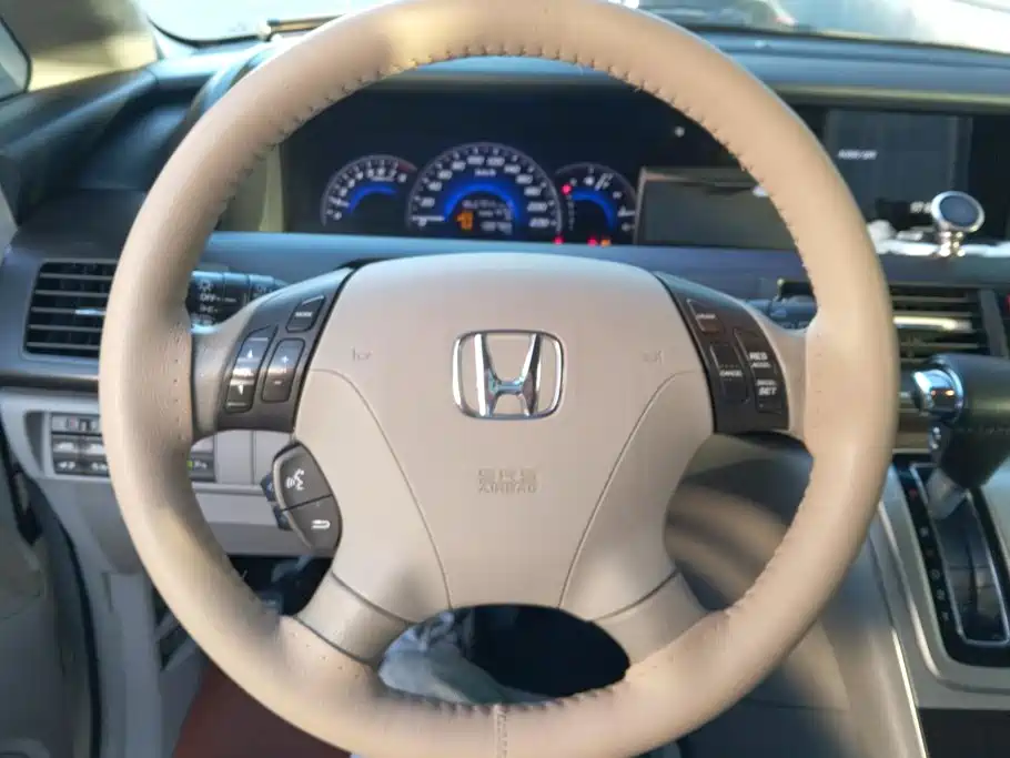 Honda Elysion — миниатюра 14