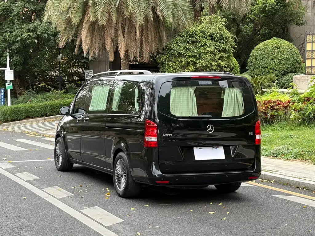 MERCEDES-BENZ VITO