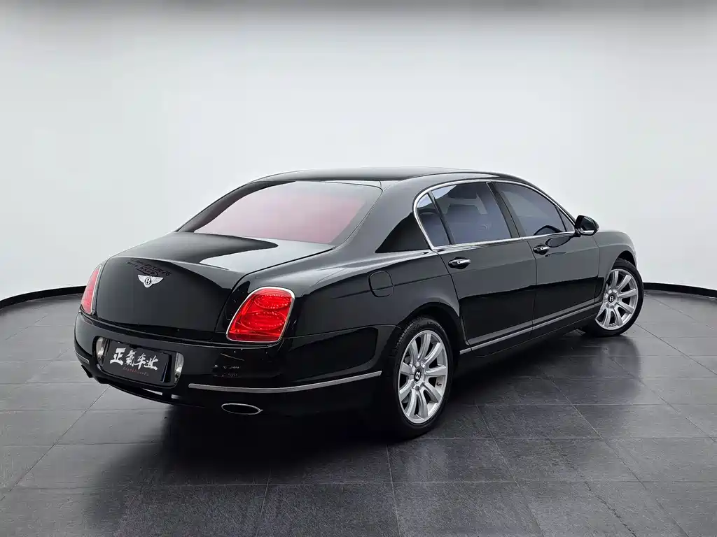 Bentley Flying Spur — миниатюра 13