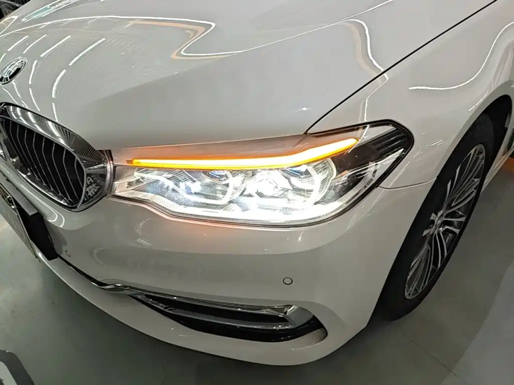 BMW 5 Series New Energy — миниатюра 24