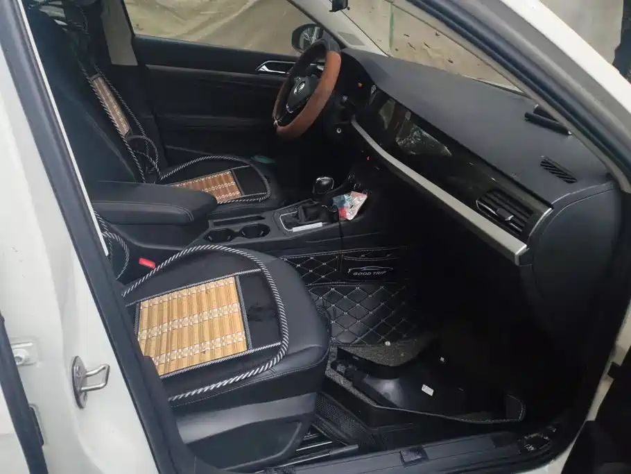 Volkswagen Lavida — миниатюра 8
