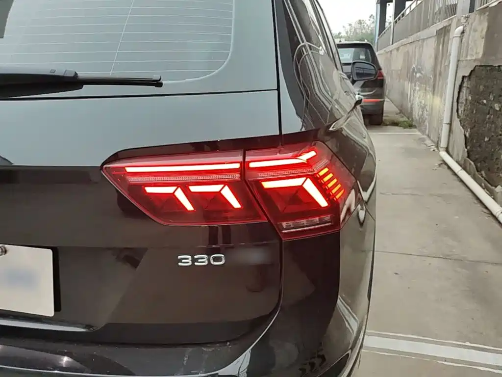 Volkswagen Tiguan L — миниатюра 8