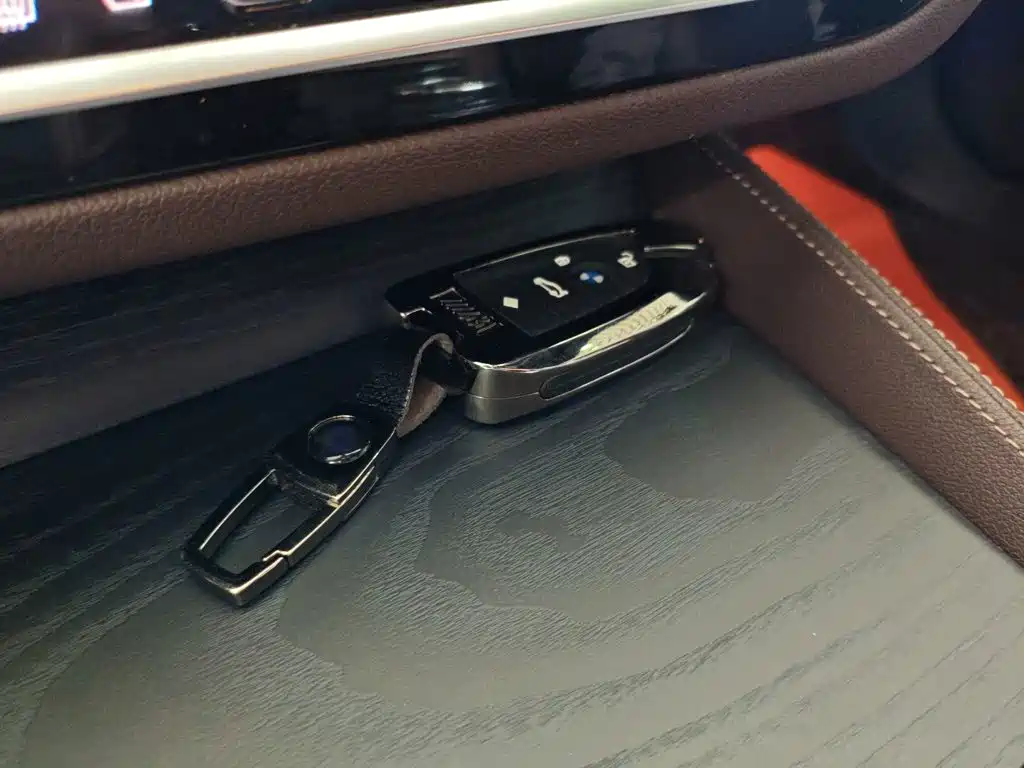BMW 5 Series — миниатюра 17
