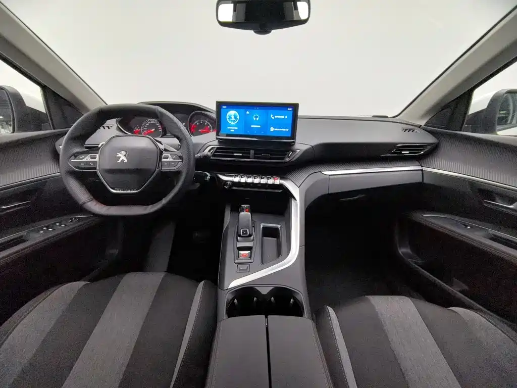 Peugeot 4008 — миниатюра 5