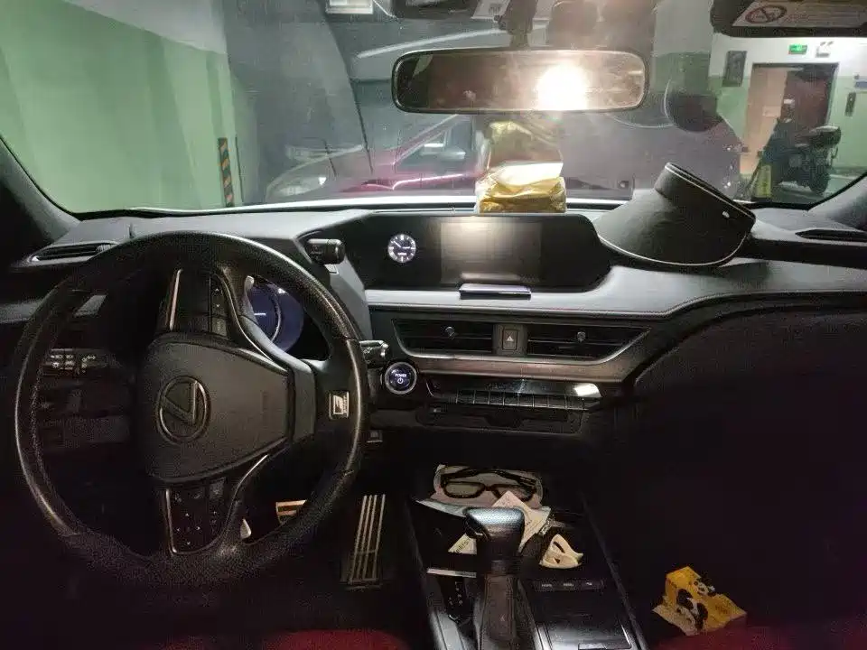 Lexus UX — миниатюра 2