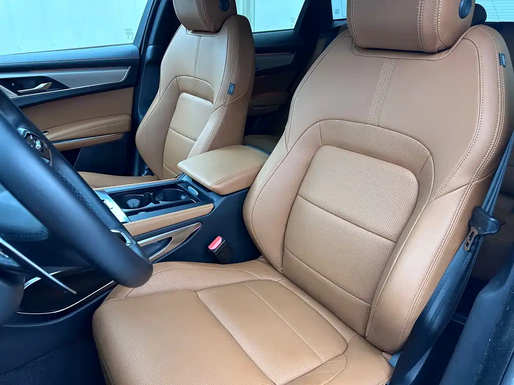 Jaguar F-PACE — миниатюра 8