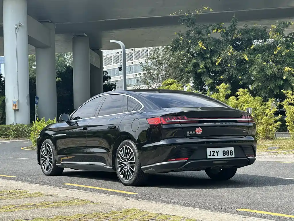 BYD Han — миниатюра 5
