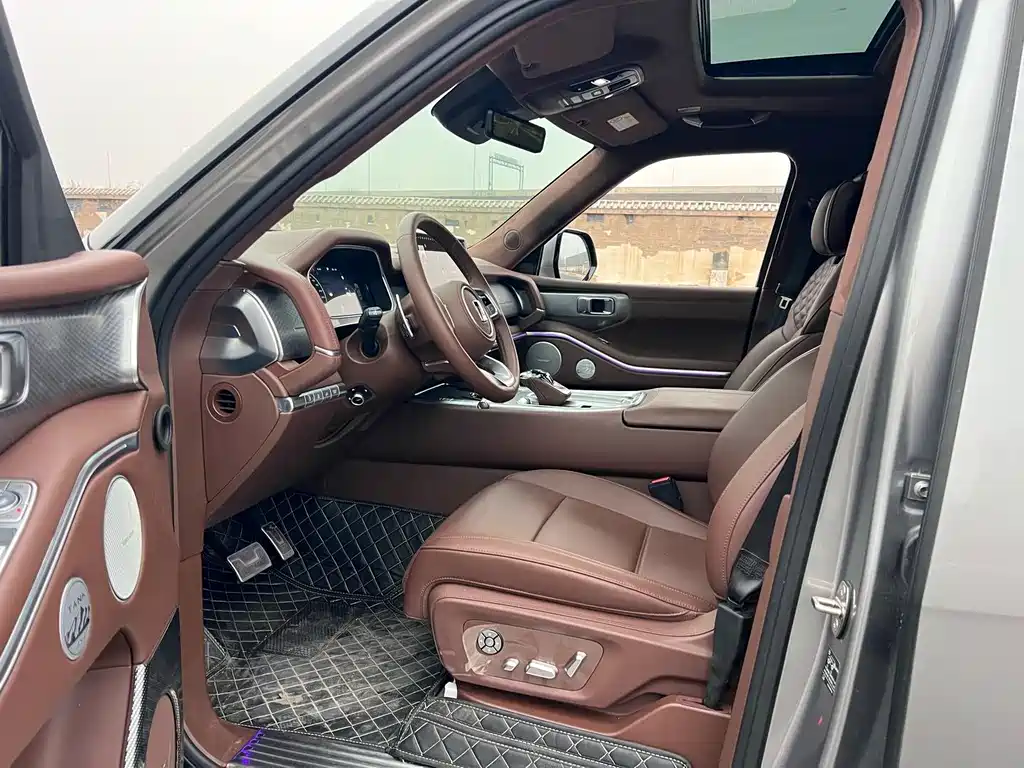 TANK TANK 700 NEW ENERGY