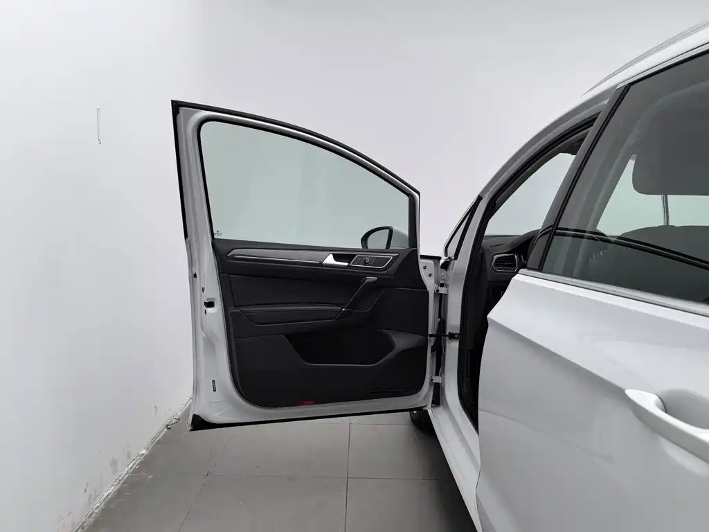 Volkswagen Golf Sportsvan — миниатюра 8