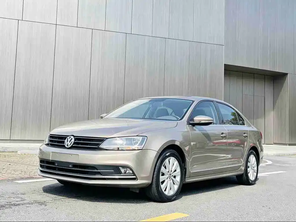 Volkswagen Sagitar 2016