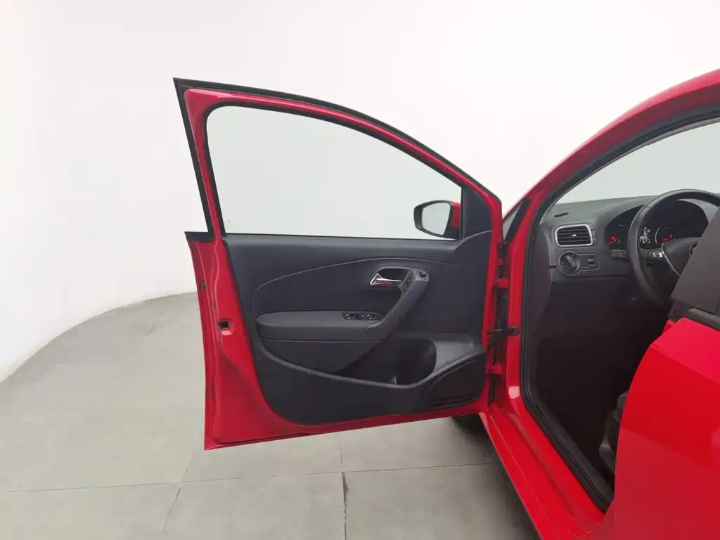 Volkswagen Polo — миниатюра 8
