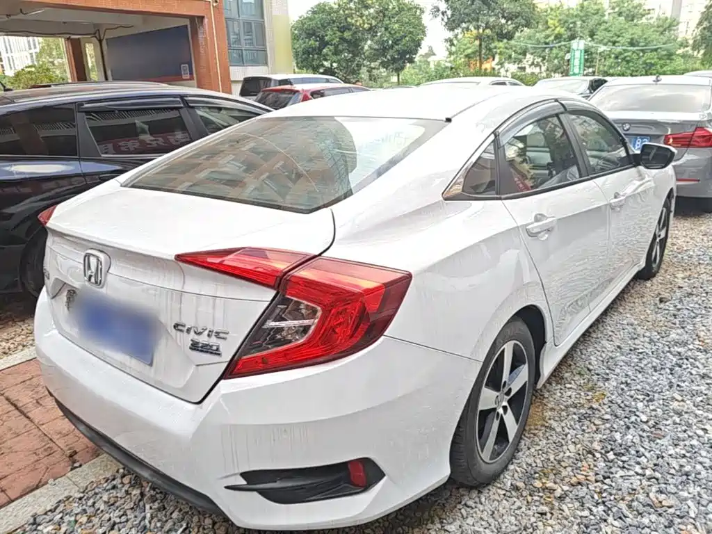 Honda Civic — миниатюра 7