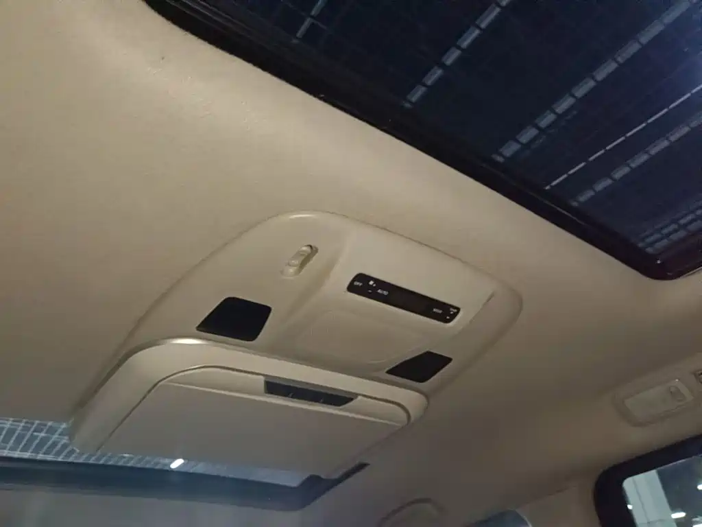 Nissan Quest — миниатюра 18