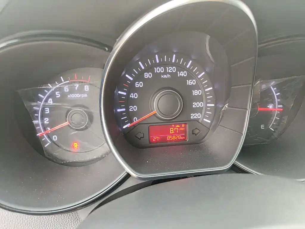 Kia K2 — миниатюра 12