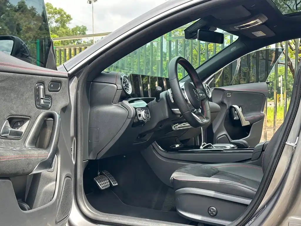 Mercedes-Benz CLA (Import) — миниатюра 5