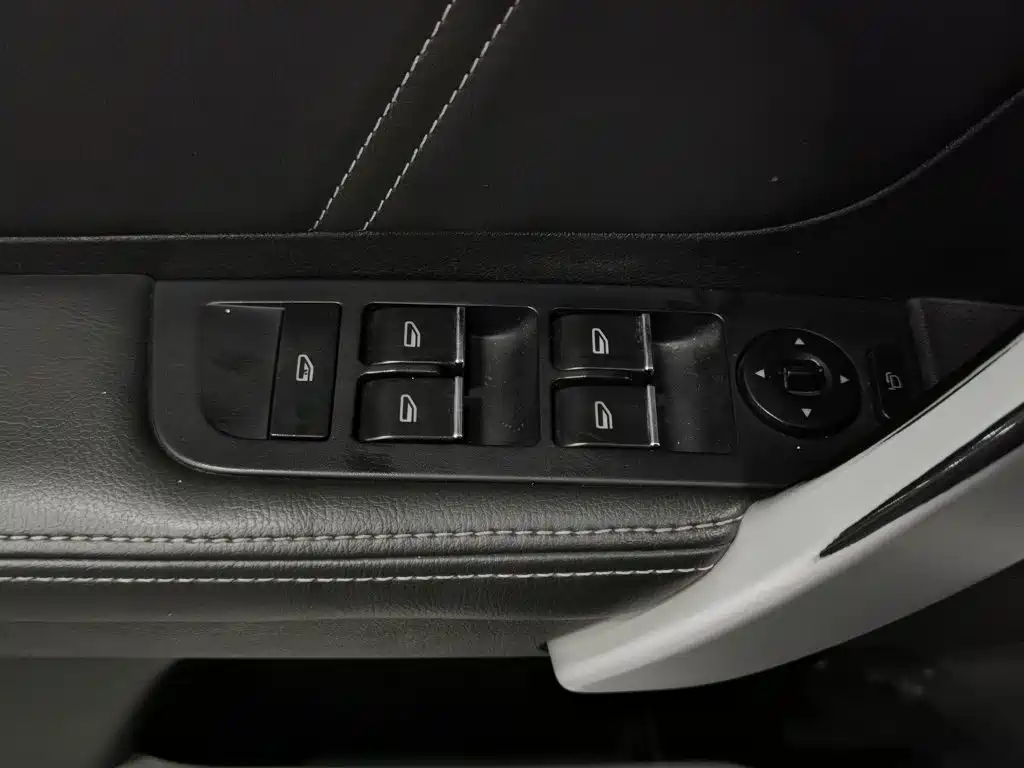 Geely Emgrand — миниатюра 9