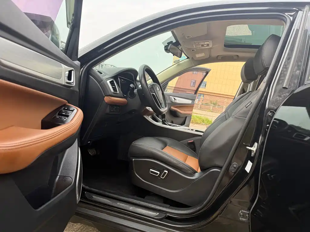 Geely Vision X6 — миниатюра 11