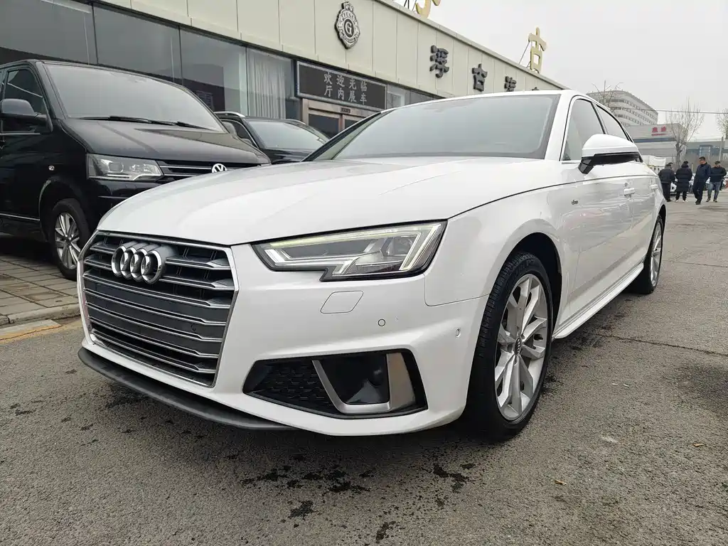 Audi A4L 2019