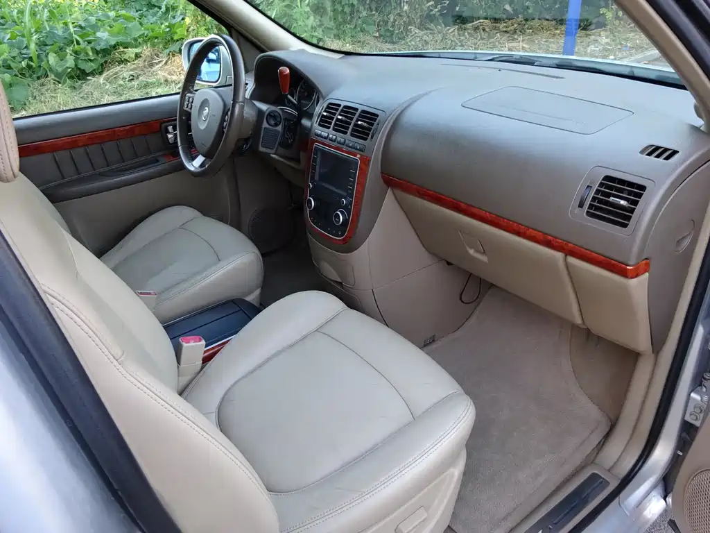 Buick GL8 — миниатюра 12