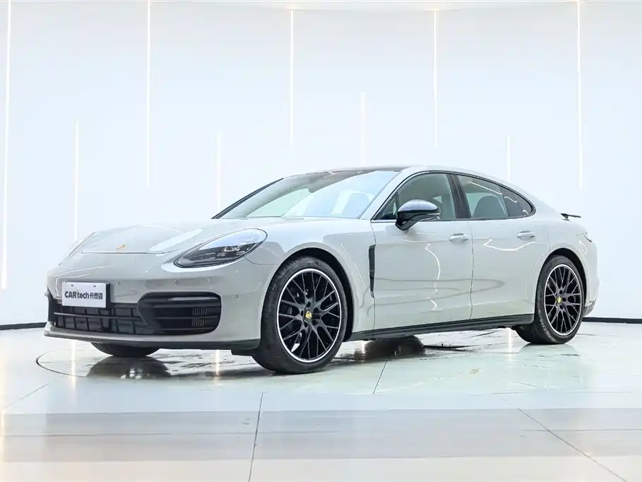 Porsche Panamera 2022