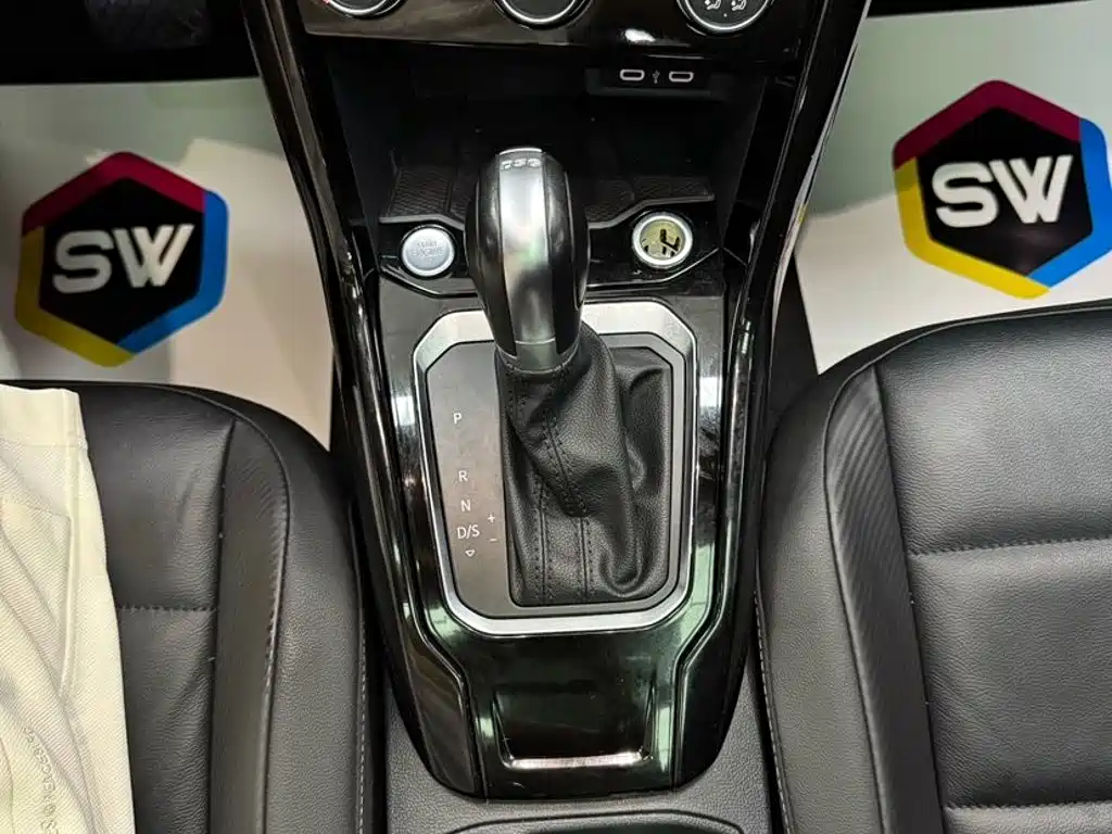 Volkswagen T-Roc — миниатюра 12