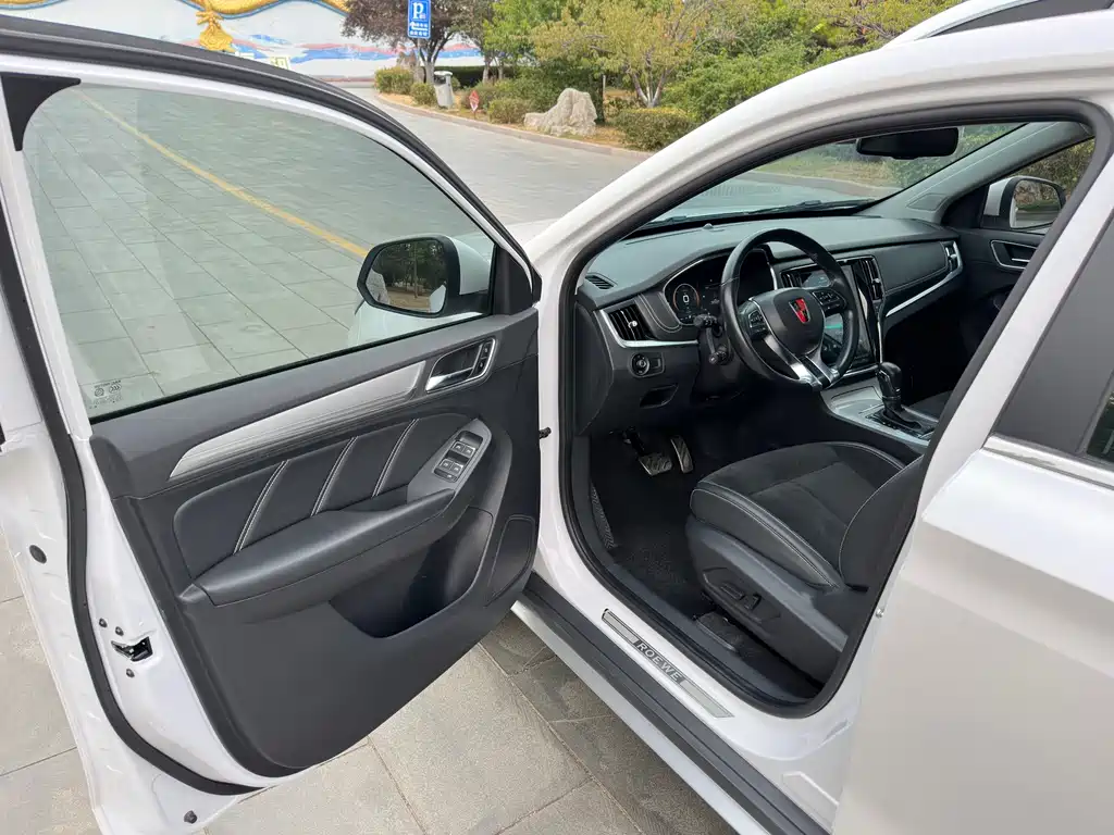 Roewe RX5 New Energy — миниатюра 14