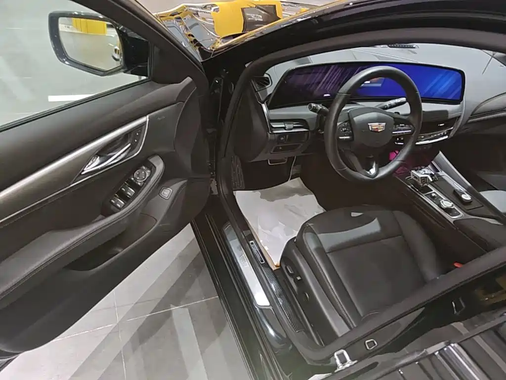 Cadillac CT5 — миниатюра 16