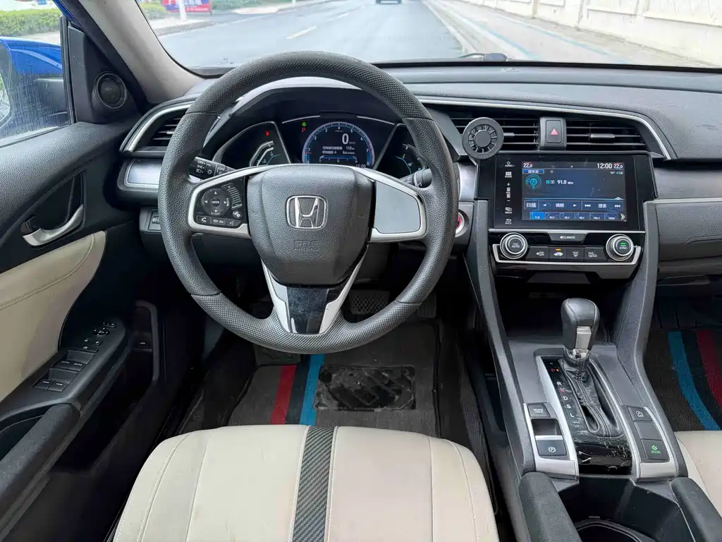 Honda Civic — миниатюра 9
