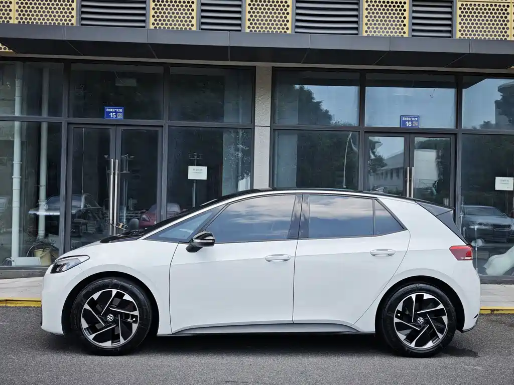 Volkswagen ID.3 — миниатюра 3