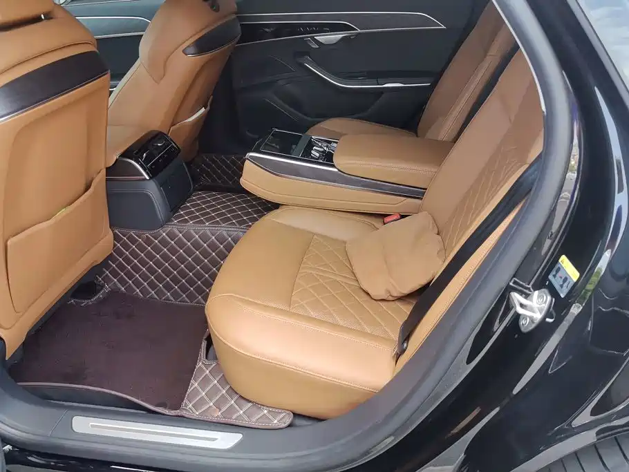 Audi A8 — миниатюра 11