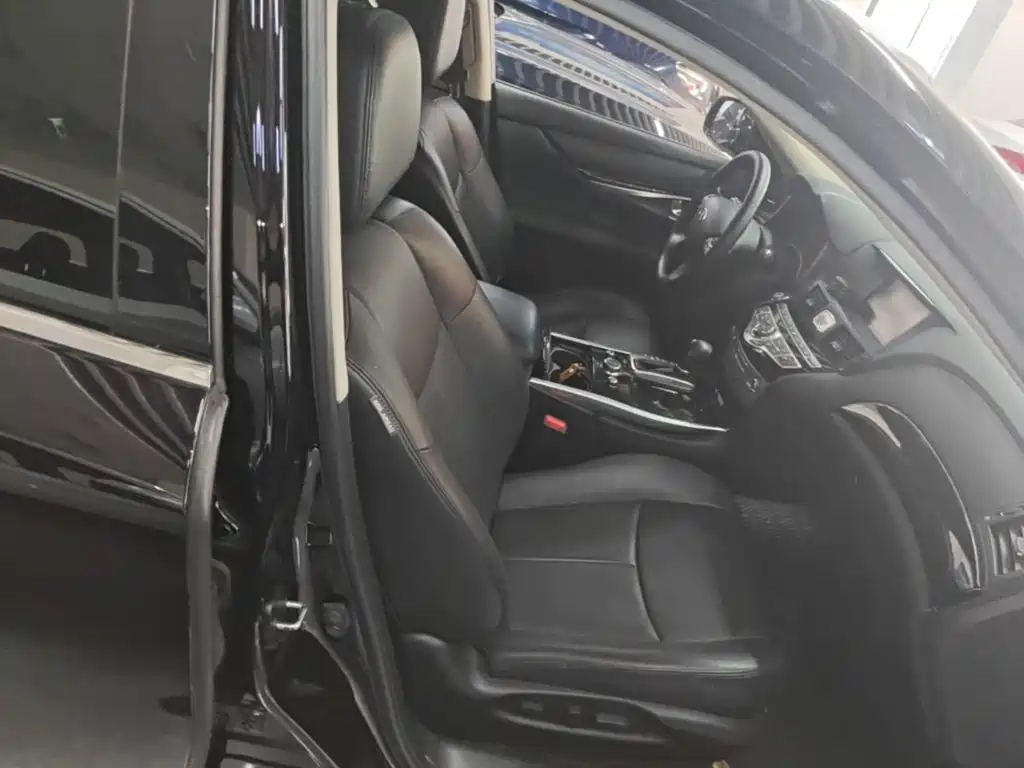 Infiniti Q70 — миниатюра 25