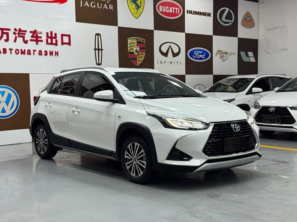 Toyota YARiS L Zhi Xuan 1.5 л 2023 г. Белый, пробег 35000 км