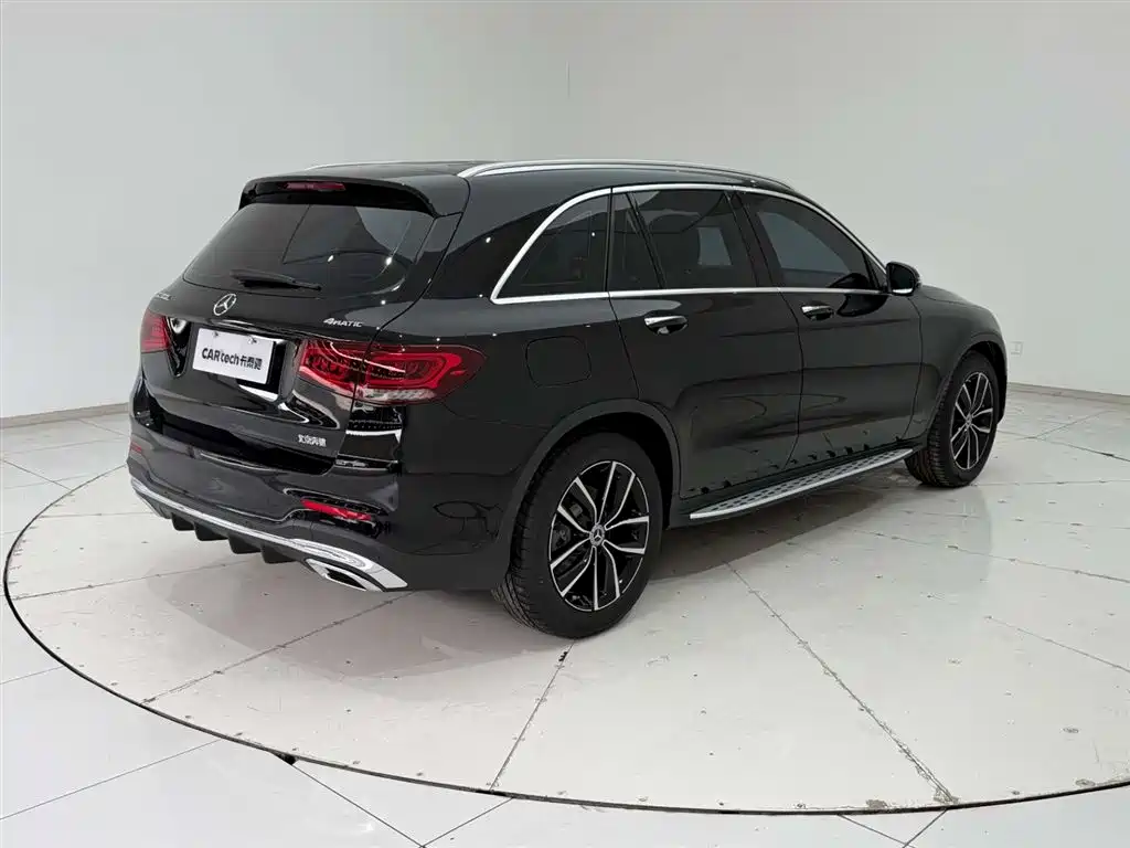 MERCEDES-BENZ GLC