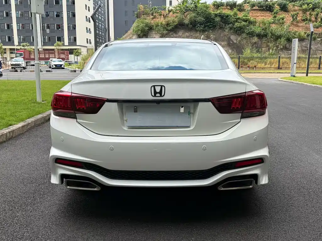 Honda Spirior — миниатюра 8