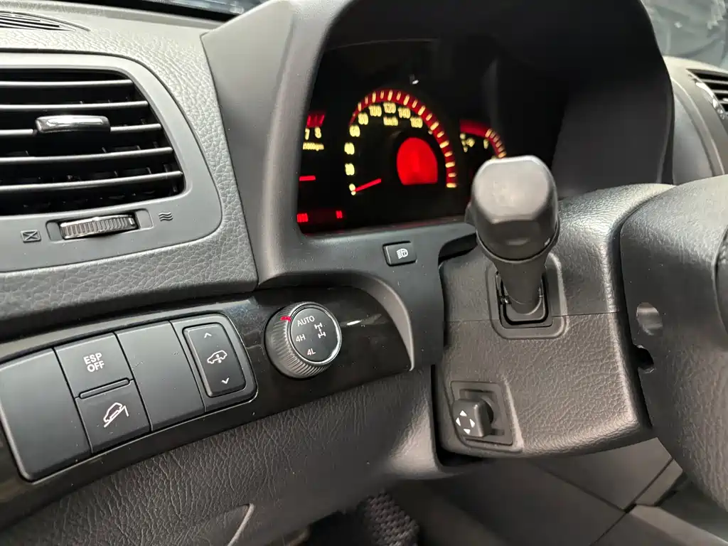 Kia Borrego — миниатюра 8
