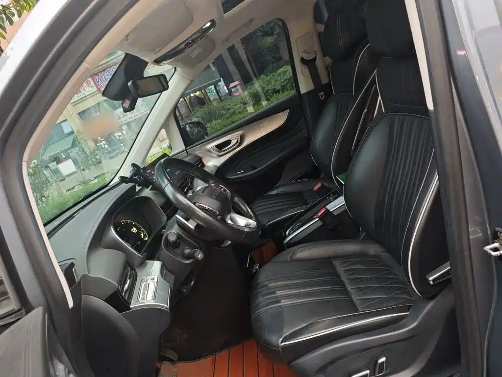 Roewe iMAX8 — миниатюра 16